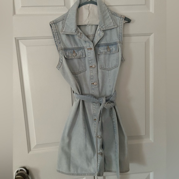 Zara mini dress - small - Picture 2 of 2